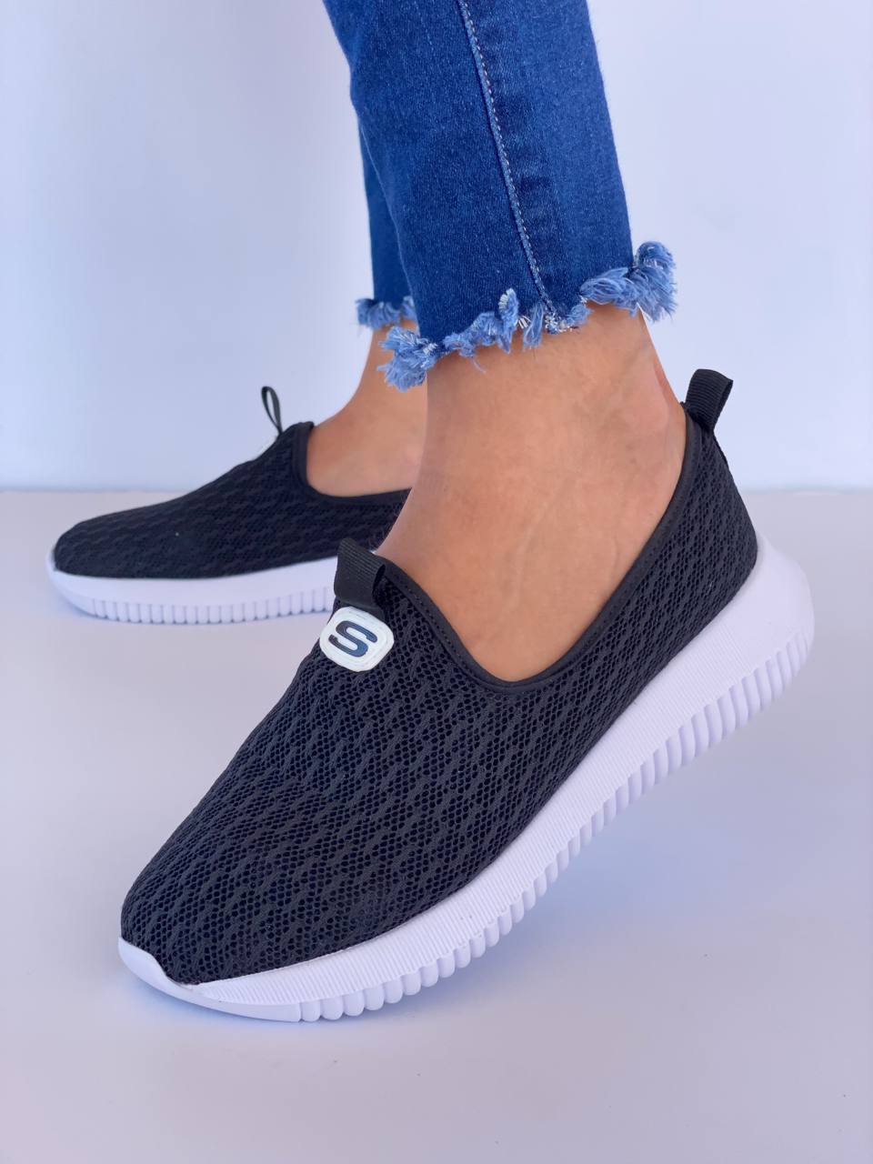 TENIS TIPO MEDIA